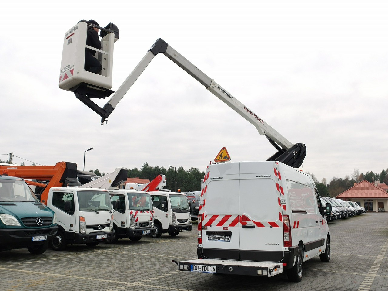 Renault Master - Itsekulkevat henkilönostimet: kuva Renault Master - Itsekulkevat henkilönostimet Renault Master - Itsekulkevat henkilönostimet: kuva Renault Master - Itsekulkevat henkilönostimet