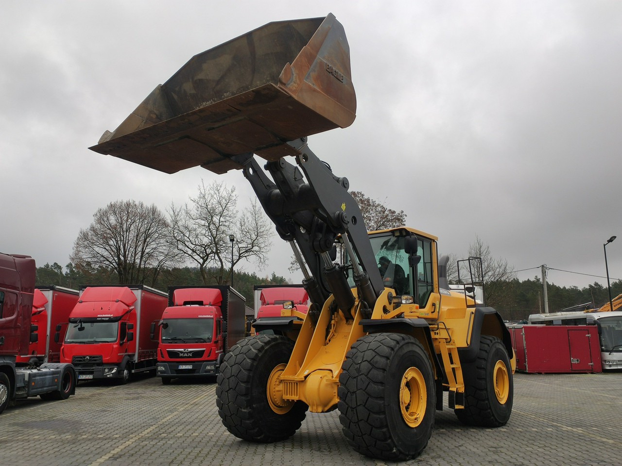 Volvo L 220G - Pyöräkuormaaja: kuva Volvo L 220G - Pyöräkuormaaja Volvo L 220G - Pyöräkuormaaja: kuva Volvo L 220G - Pyöräkuormaaja