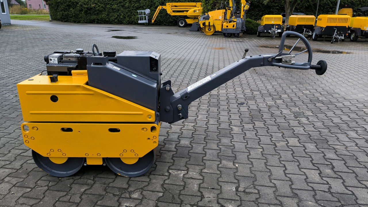 BOMAG BW 65 H - Minijyrä: kuva BOMAG BW 65 H - Minijyrä BOMAG BW 65 H - Minijyrä: kuva BOMAG BW 65 H - Minijyrä