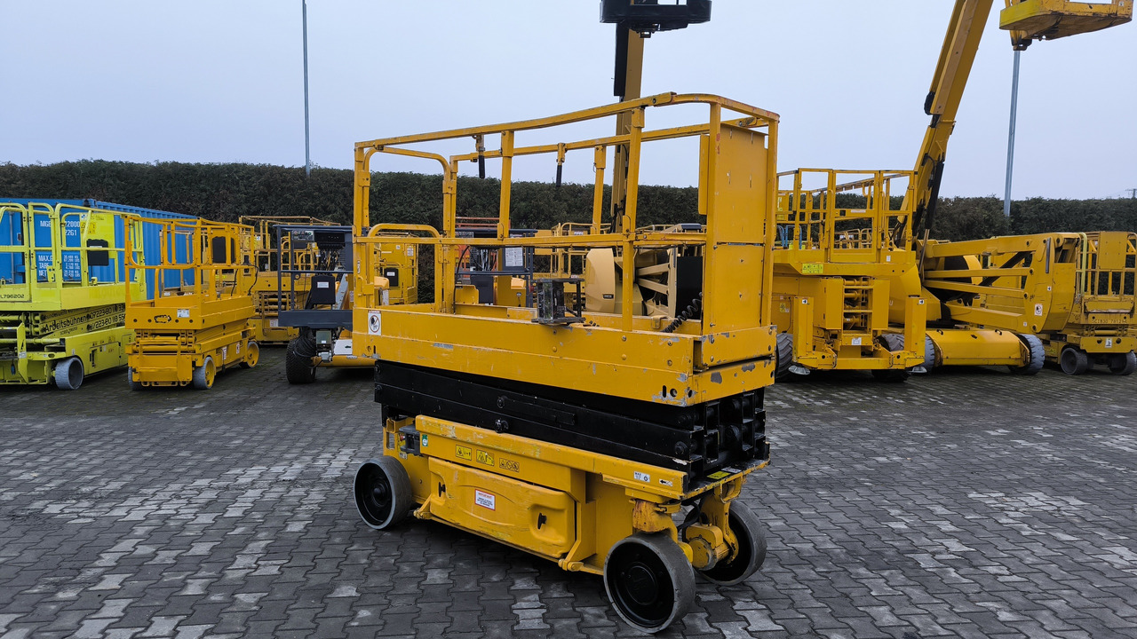 JLG 2030 ES - Saksilava: kuva JLG 2030 ES - Saksilava JLG 2030 ES - Saksilava: kuva JLG 2030 ES - Saksilava