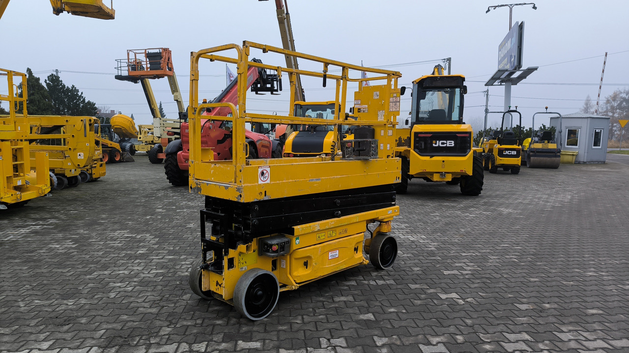 JLG 2030 ES - Saksilava: kuva JLG 2030 ES - Saksilava JLG 2030 ES - Saksilava: kuva JLG 2030 ES - Saksilava