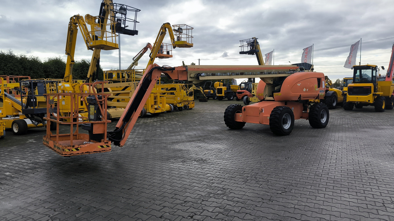JLG 660 SJ - Kuukulkija: kuva JLG 660 SJ - Kuukulkija JLG 660 SJ - Kuukulkija: kuva JLG 660 SJ - Kuukulkija