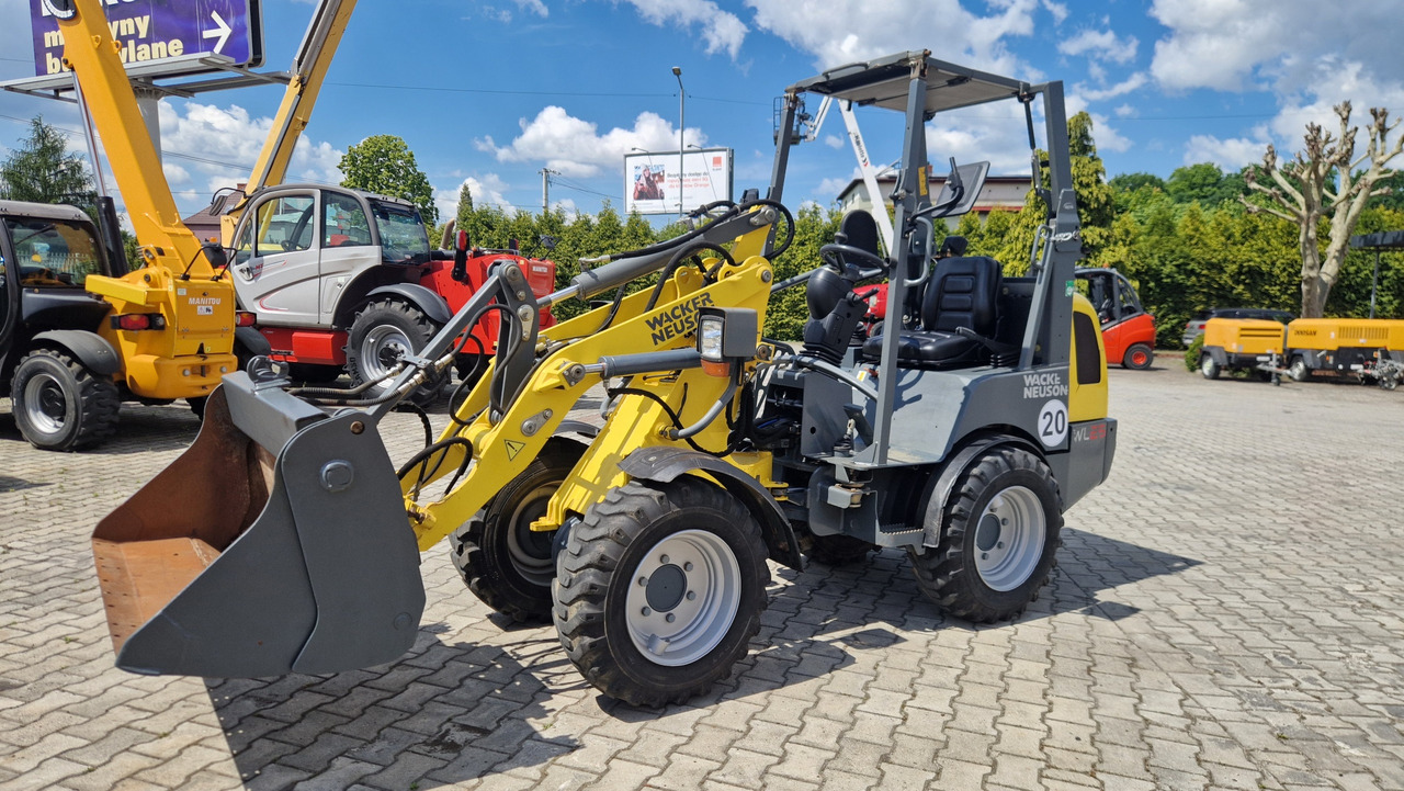 WACKER NEUSON WL 25 - Pyöräkuormaaja: kuva WACKER NEUSON WL 25 - Pyöräkuormaaja WACKER NEUSON WL 25 - Pyöräkuormaaja: kuva WACKER NEUSON WL 25 - Pyöräkuormaaja