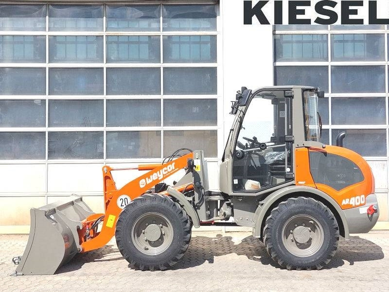 Atlas AR 400 - Liukuohjattu kuormaaja: kuva Atlas AR 400 - Liukuohjattu kuormaaja Atlas AR 400 - Liukuohjattu kuormaaja: kuva Atlas AR 400 - Liukuohjattu kuormaaja