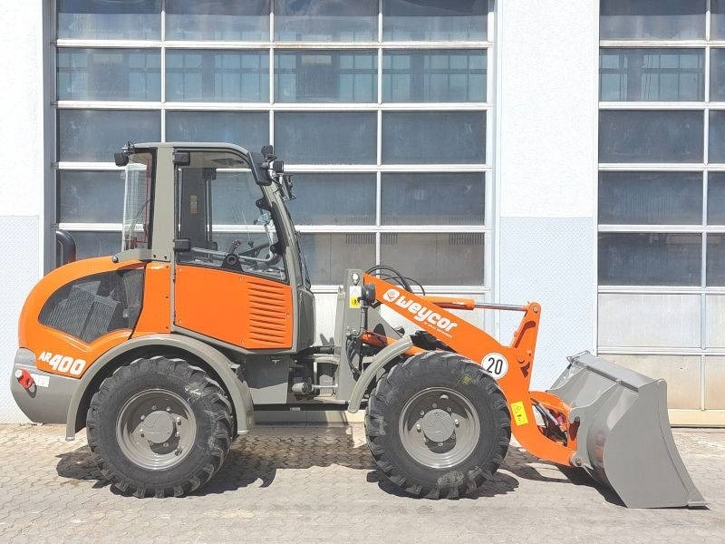Atlas AR 400 - Liukuohjattu kuormaaja: kuva Atlas AR 400 - Liukuohjattu kuormaaja Atlas AR 400 - Liukuohjattu kuormaaja: kuva Atlas AR 400 - Liukuohjattu kuormaaja
