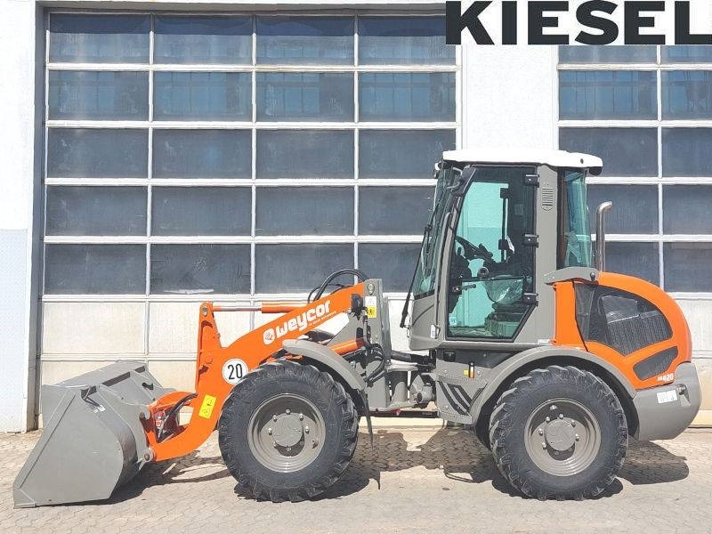 Atlas AR 420 - Liukuohjattu kuormaaja: kuva Atlas AR 420 - Liukuohjattu kuormaaja Atlas AR 420 - Liukuohjattu kuormaaja: kuva Atlas AR 420 - Liukuohjattu kuormaaja