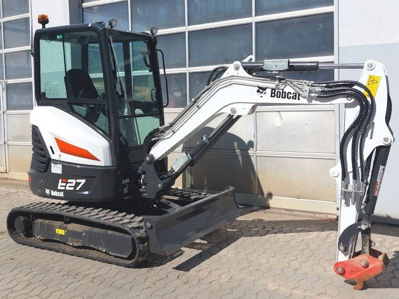 Bobcat E 27  - Minikuormaaja: kuva Bobcat E 27  - Minikuormaaja Bobcat E 27  - Minikuormaaja: kuva Bobcat E 27  - Minikuormaaja
