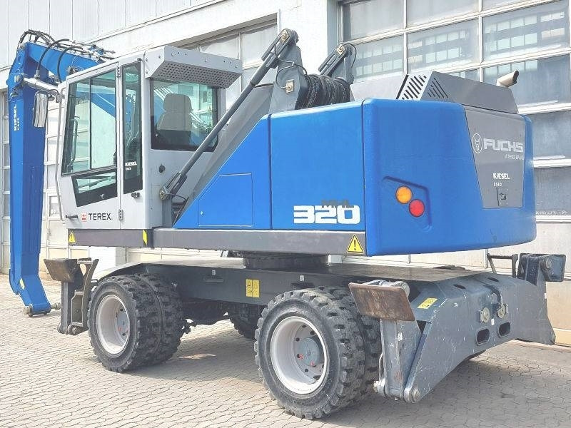 Fuchs MHL 320 F - Materiaalinkäsittelykone: kuva Fuchs MHL 320 F - Materiaalinkäsittelykone Fuchs MHL 320 F - Materiaalinkäsittelykone: kuva Fuchs MHL 320 F - Materiaalinkäsittelykone