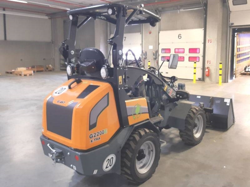 Giant G 2200 E X-Tra Elektro - Liukuohjattu kuormaaja: kuva Giant G 2200 E X-Tra Elektro - Liukuohjattu kuormaaja Giant G 2200 E X-Tra Elektro - Liukuohjattu kuormaaja: kuva Giant G 2200 E X-Tra Elektro - Liukuohjattu kuormaaja