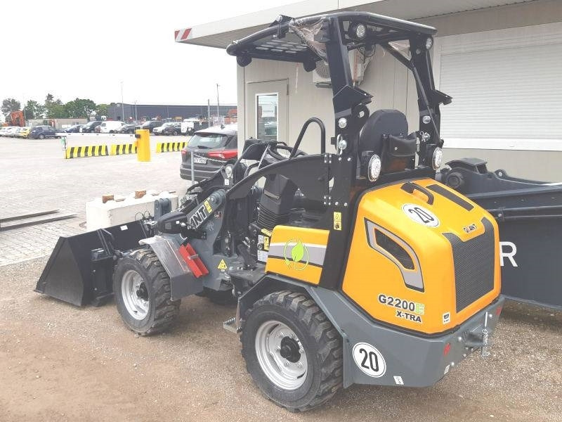 Giant G 2200 E X-Tra Elektro - Liukuohjattu kuormaaja: kuva Giant G 2200 E X-Tra Elektro - Liukuohjattu kuormaaja Giant G 2200 E X-Tra Elektro - Liukuohjattu kuormaaja: kuva Giant G 2200 E X-Tra Elektro - Liukuohjattu kuormaaja