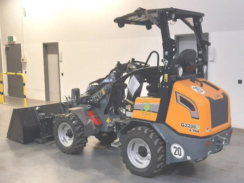 Giant G 2200 E X-Tra Elektro / electric - Liukuohjattu kuormaaja: kuva Giant G 2200 E X-Tra Elektro / electric - Liukuohjattu kuormaaja Giant G 2200 E X-Tra Elektro / electric - Liukuohjattu kuormaaja: kuva Giant G 2200 E X-Tra Elektro / electric - Liukuohjattu kuormaaja