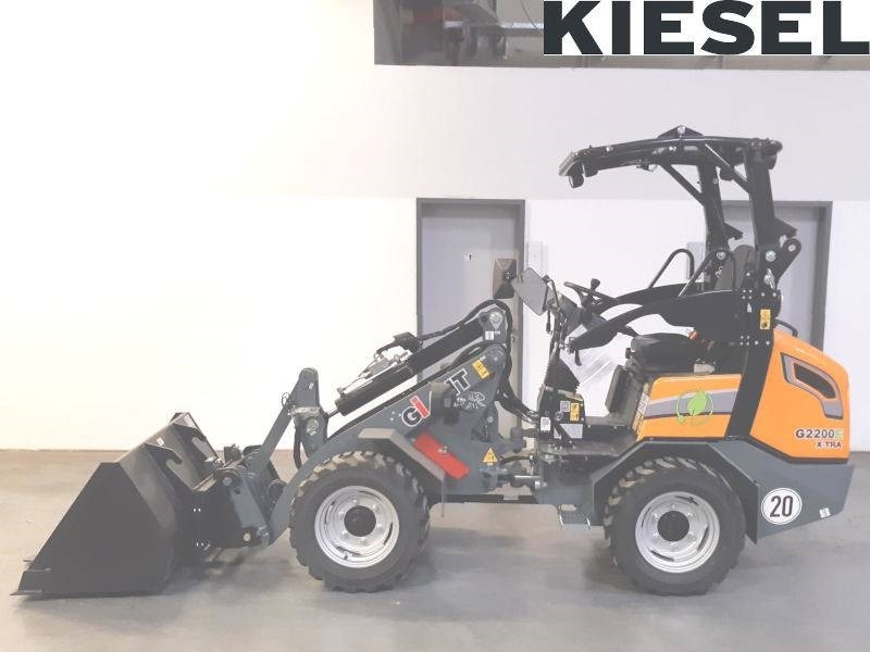 Giant G 2200 E X-Tra Elektro / electric - Liukuohjattu kuormaaja: kuva Giant G 2200 E X-Tra Elektro / electric - Liukuohjattu kuormaaja Giant G 2200 E X-Tra Elektro / electric - Liukuohjattu kuormaaja: kuva Giant G 2200 E X-Tra Elektro / electric - Liukuohjattu kuormaaja