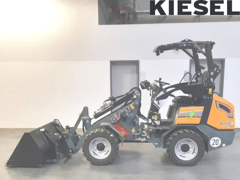 Giant G 2200 E X-Tra Elektro / electric - Liukuohjattu kuormaaja: kuva Giant G 2200 E X-Tra Elektro / electric - Liukuohjattu kuormaaja Giant G 2200 E X-Tra Elektro / electric - Liukuohjattu kuormaaja: kuva Giant G 2200 E X-Tra Elektro / electric - Liukuohjattu kuormaaja