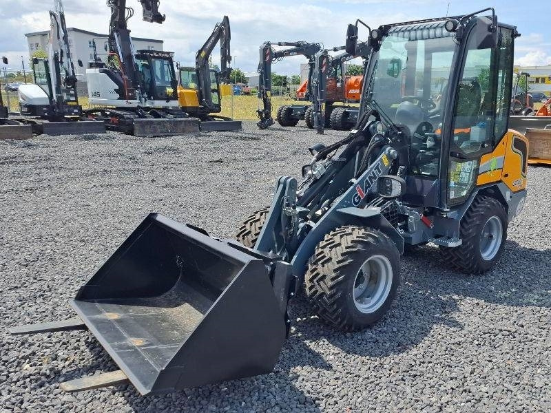 Giant G 2700 E X-Tra Elektro - Liukuohjattu kuormaaja: kuva Giant G 2700 E X-Tra Elektro - Liukuohjattu kuormaaja Giant G 2700 E X-Tra Elektro - Liukuohjattu kuormaaja: kuva Giant G 2700 E X-Tra Elektro - Liukuohjattu kuormaaja