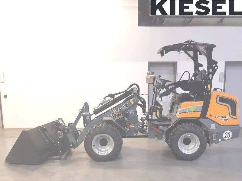 Giant G 2700 E X-Tra Elektro / electric - Liukuohjattu kuormaaja: kuva Giant G 2700 E X-Tra Elektro / electric - Liukuohjattu kuormaaja Giant G 2700 E X-Tra Elektro / electric - Liukuohjattu kuormaaja: kuva Giant G 2700 E X-Tra Elektro / electric - Liukuohjattu kuormaaja