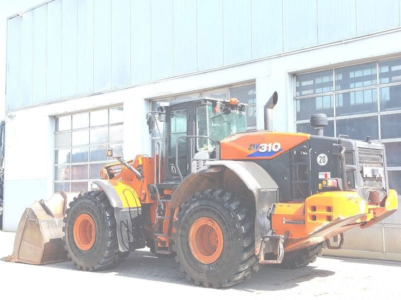 Hitachi ZW 310-6 - Pyöräkuormaaja: kuva Hitachi ZW 310-6 - Pyöräkuormaaja Hitachi ZW 310-6 - Pyöräkuormaaja: kuva Hitachi ZW 310-6 - Pyöräkuormaaja