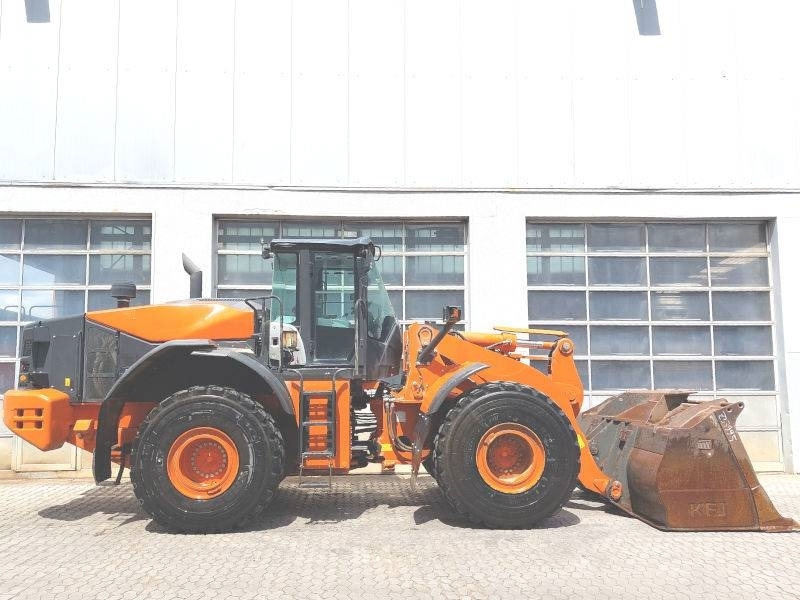 Hitachi ZW 310-6 - Pyöräkuormaaja: kuva Hitachi ZW 310-6 - Pyöräkuormaaja Hitachi ZW 310-6 - Pyöräkuormaaja: kuva Hitachi ZW 310-6 - Pyöräkuormaaja