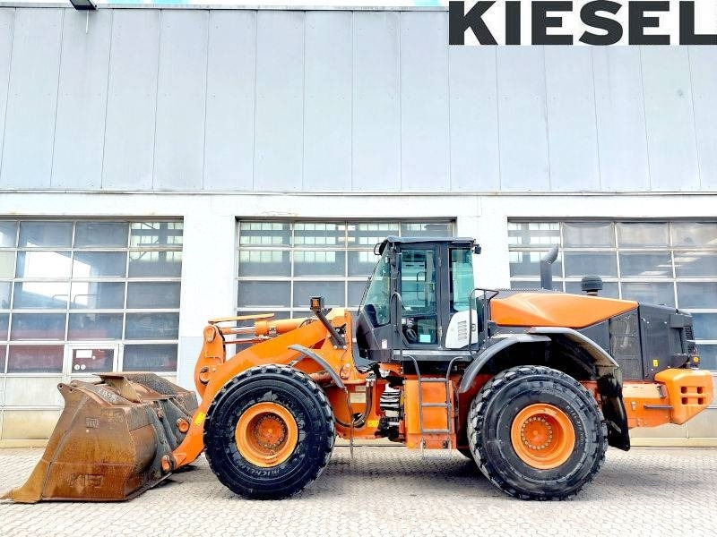 Hitachi ZW 310-6 - Pyöräkuormaaja: kuva Hitachi ZW 310-6 - Pyöräkuormaaja Hitachi ZW 310-6 - Pyöräkuormaaja: kuva Hitachi ZW 310-6 - Pyöräkuormaaja