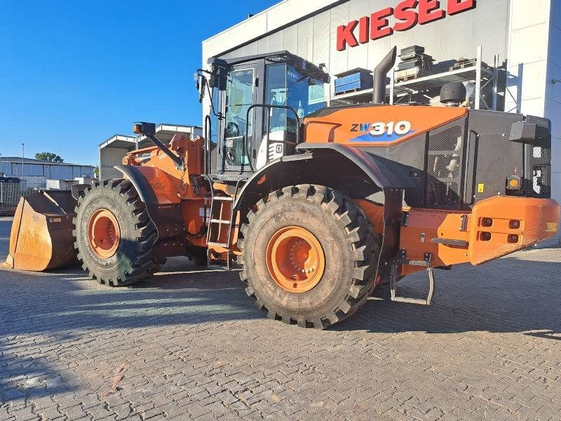 Hitachi ZW 310-6 - Pyöräkuormaaja: kuva Hitachi ZW 310-6 - Pyöräkuormaaja Hitachi ZW 310-6 - Pyöräkuormaaja: kuva Hitachi ZW 310-6 - Pyöräkuormaaja