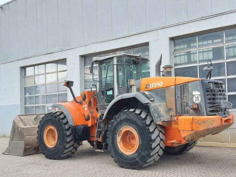 Hitachi ZW 310 - Pyöräkuormaaja: kuva Hitachi ZW 310 - Pyöräkuormaaja Hitachi ZW 310 - Pyöräkuormaaja: kuva Hitachi ZW 310 - Pyöräkuormaaja