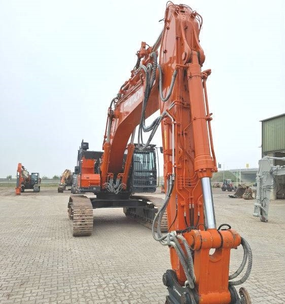 Hitachi ZX 490 LCH-7 - Telakaivukone: kuva Hitachi ZX 490 LCH-7 - Telakaivukone Hitachi ZX 490 LCH-7 - Telakaivukone: kuva Hitachi ZX 490 LCH-7 - Telakaivukone