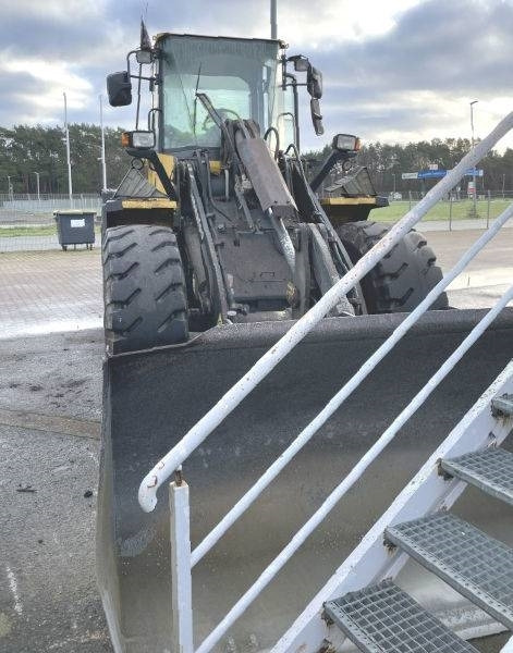 Komatsu WA 200 PT-5  - Pyöräkuormaaja: kuva Komatsu WA 200 PT-5  - Pyöräkuormaaja Komatsu WA 200 PT-5  - Pyöräkuormaaja: kuva Komatsu WA 200 PT-5  - Pyöräkuormaaja