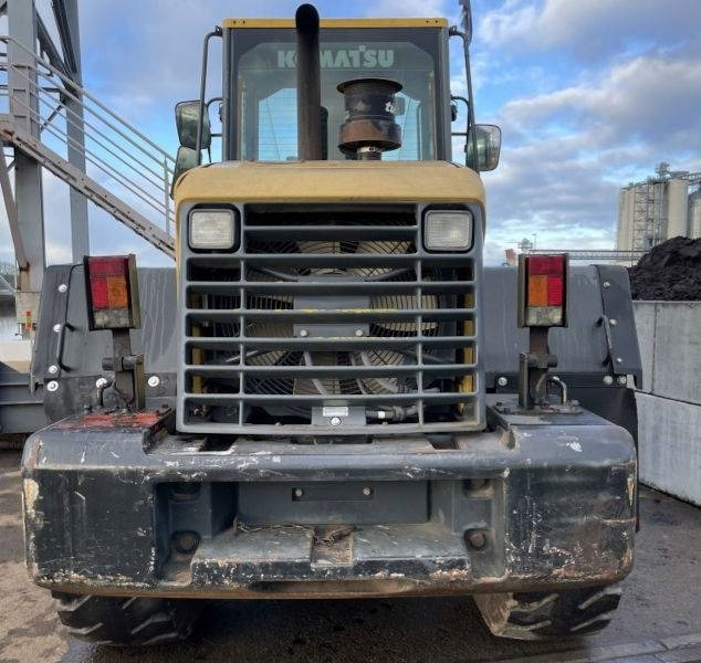 Komatsu WA 200 PT-5  - Pyöräkuormaaja: kuva Komatsu WA 200 PT-5  - Pyöräkuormaaja Komatsu WA 200 PT-5  - Pyöräkuormaaja: kuva Komatsu WA 200 PT-5  - Pyöräkuormaaja