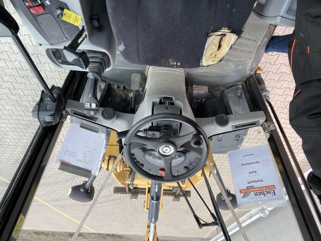 Pyöräkuormaaja CAT 908 M: kuva Pyöräkuormaaja CAT 908 M