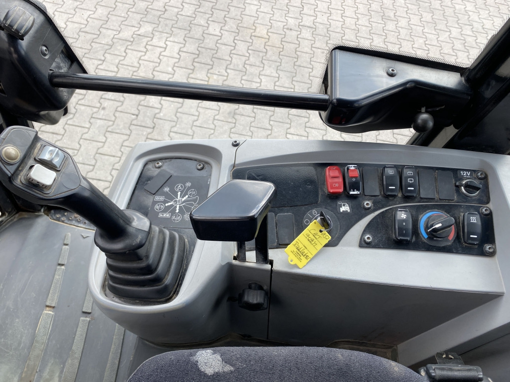 Pyöräkuormaaja CAT 908 M: kuva Pyöräkuormaaja CAT 908 M