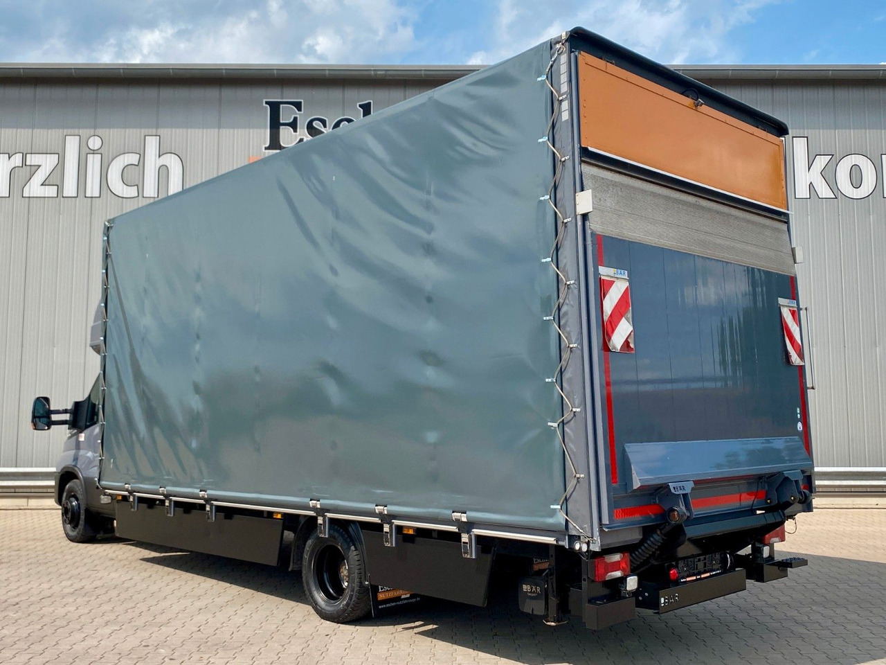 Iveco Daily Hi-Matic 70 C 21 Topsleeper | LBW 1,00to. - Pressukapelli tavara-auto: kuva Iveco Daily Hi-Matic 70 C 21 Topsleeper | LBW 1,00to. - Pressukapelli tavara-auto Iveco Daily Hi-Matic 70 C 21 Topsleeper | LBW 1,00to. - Pressukapelli tavara-auto: kuva Iveco Daily Hi-Matic 70 C 21 Topsleeper | LBW 1,00to. - Pressukapelli tavara-auto