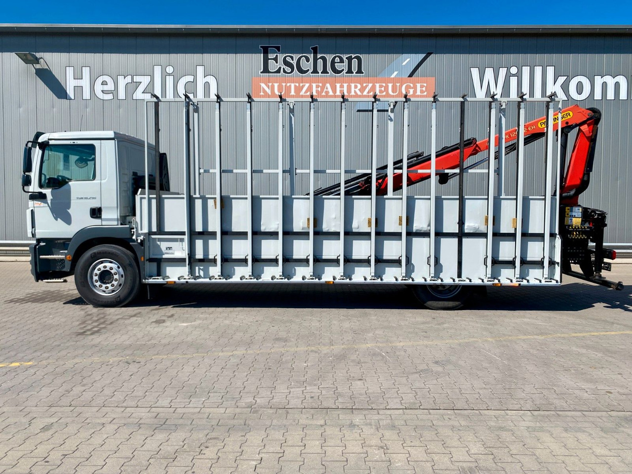 MAN TGM 18.290| Glas/HEGLA*PK12002*Funk*3x Sitze*AHK - Lava-kuorma-auto, Nosturiauto: kuva MAN TGM 18.290| Glas/HEGLA*PK12002*Funk*3x Sitze*AHK - Lava-kuorma-auto, Nosturiauto MAN TGM 18.290| Glas/HEGLA*PK12002*Funk*3x Sitze*AHK - Lava-kuorma-auto, Nosturiauto: kuva MAN TGM 18.290| Glas/HEGLA*PK12002*Funk*3x Sitze*AHK - Lava-kuorma-auto, Nosturiauto