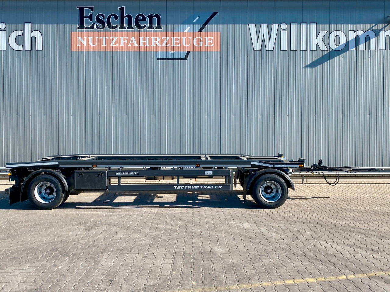 Meiller MG 18 ZO 5,4 NEU*Rückfahrkamera*Werkzeugkasten Meiller MG 18 ZO 5,4 | NEU*Rückfahrkamera*Werkzeugkasten - Vaihtolavaperävaunu/ Nostovarsi vaihtolavaperävaunu: kuva Meiller MG 18 ZO 5,4 NEU*Rückfahrkamera*Werkzeugkasten Meiller MG 18 ZO 5,4 | NEU*Rückfahrkamera*Werkzeugkasten - Vaihtolavaperävaunu/ Nostovarsi vaihtolavaperävaunu Meiller MG 18 ZO 5,4 NEU*Rückfahrkamera*Werkzeugkasten Meiller MG 18 ZO 5,4 | NEU*Rückfahrkamera*Werkzeugkasten - Vaihtolavaperävaunu/ Nostovarsi vaihtolavaperävaunu: kuva Meiller MG 18 ZO 5,4 NEU*Rückfahrkamera*Werkzeugkasten Meiller MG 18 ZO 5,4 | NEU*Rückfahrkamera*Werkzeugkasten - Vaihtolavaperävaunu/ Nostovarsi vaihtolavaperävaunu