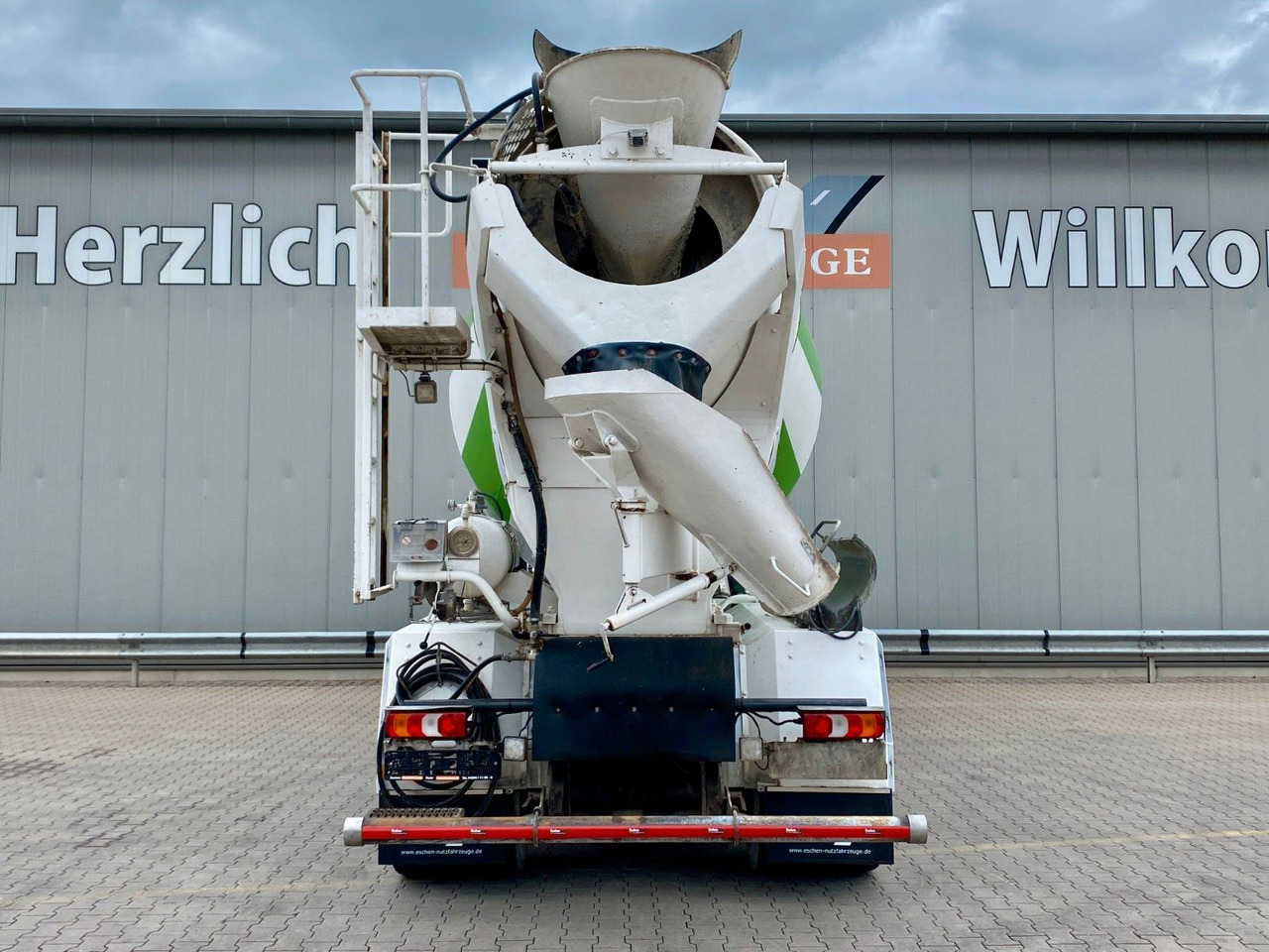 Mercedes-Benz 3236 Arocs | 9m³ Stetter*Klima*Navi*Blatt*1.Hand - Betoniauto: kuva Mercedes-Benz 3236 Arocs | 9m³ Stetter*Klima*Navi*Blatt*1.Hand - Betoniauto Mercedes-Benz 3236 Arocs | 9m³ Stetter*Klima*Navi*Blatt*1.Hand - Betoniauto: kuva Mercedes-Benz 3236 Arocs | 9m³ Stetter*Klima*Navi*Blatt*1.Hand - Betoniauto