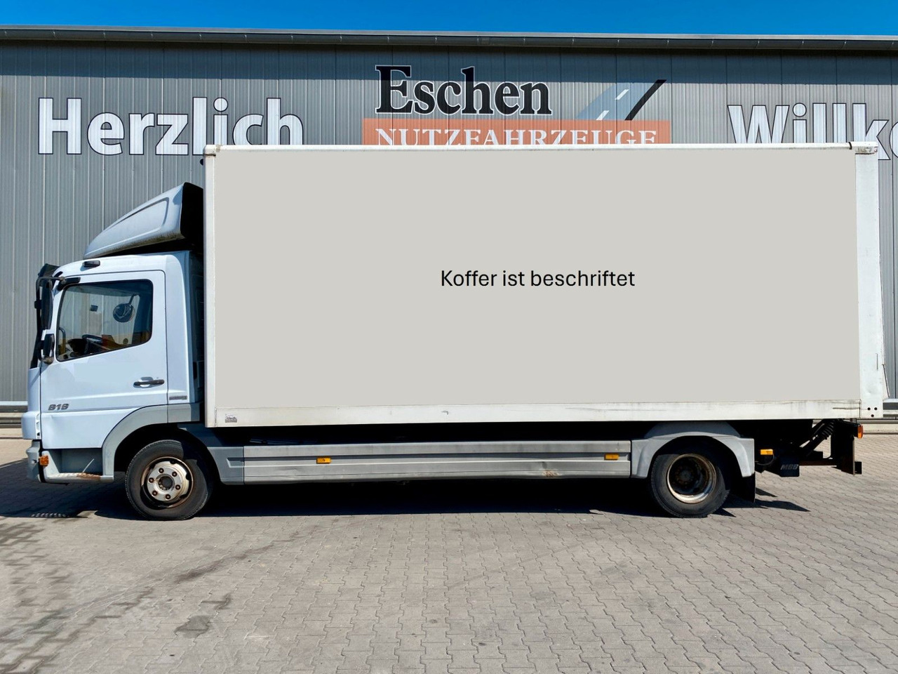 Mercedes-Benz 818 Atego | MBB LBW 1,00to.*3x Sitze*AHK*Teppich - Jakeluauto: kuva Mercedes-Benz 818 Atego | MBB LBW 1,00to.*3x Sitze*AHK*Teppich - Jakeluauto Mercedes-Benz 818 Atego | MBB LBW 1,00to.*3x Sitze*AHK*Teppich - Jakeluauto: kuva Mercedes-Benz 818 Atego | MBB LBW 1,00to.*3x Sitze*AHK*Teppich - Jakeluauto