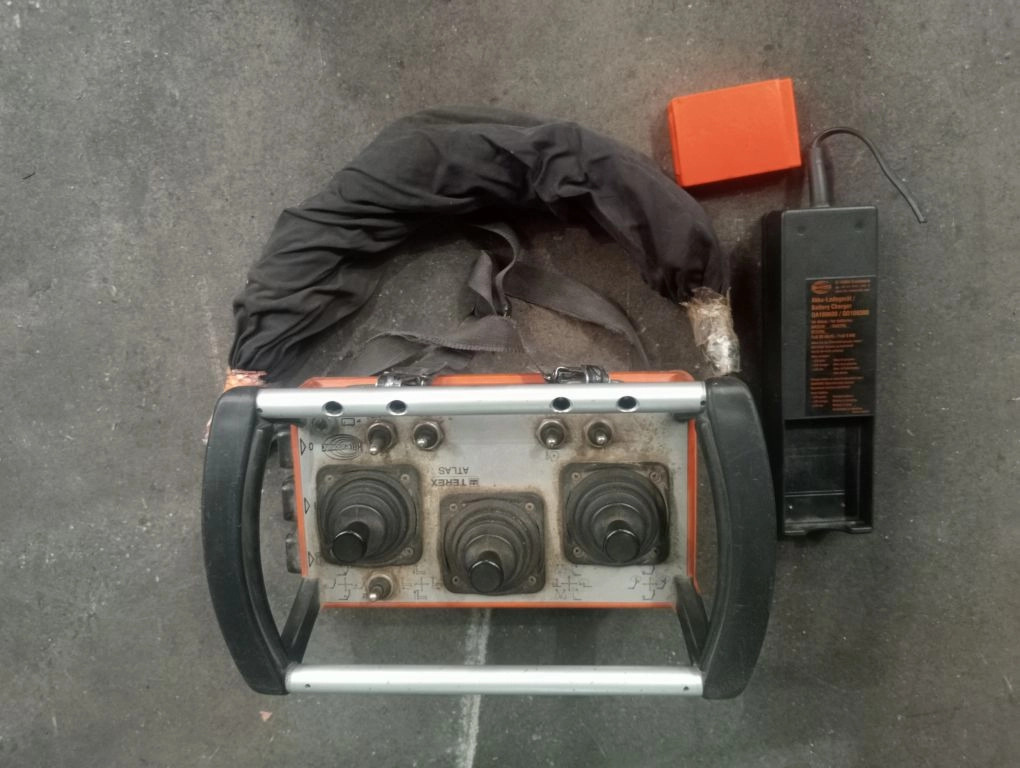 Grúa TEREX TLC 210.2 - A13 - Kappaletavaranosturi - Kuorma-auto: kuva Grúa TEREX TLC 210.2 - A13 - Kappaletavaranosturi - Kuorma-auto Grúa TEREX TLC 210.2 - A13 - Kappaletavaranosturi - Kuorma-auto: kuva Grúa TEREX TLC 210.2 - A13 - Kappaletavaranosturi - Kuorma-auto