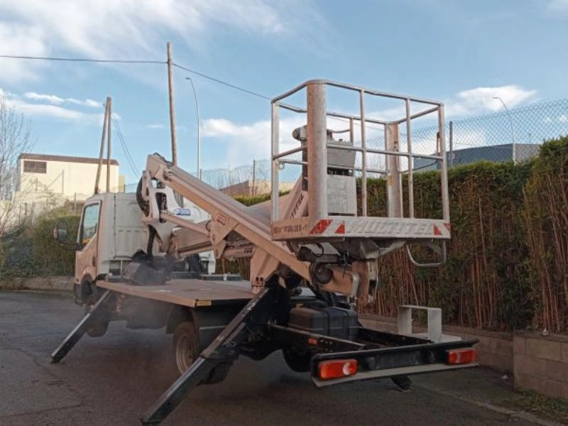 MULTITEL NISSAN NT 400 + HX 195 - Itsekulkevat henkilönostimet: kuva  MULTITEL NISSAN NT 400 + HX 195 - Itsekulkevat henkilönostimet MULTITEL NISSAN NT 400 + HX 195 - Itsekulkevat henkilönostimet: kuva  MULTITEL NISSAN NT 400 + HX 195 - Itsekulkevat henkilönostimet