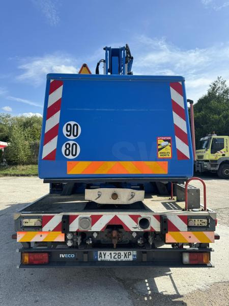 Iveco Eurocargo 100E18 - Itsekulkevat henkilönostimet: kuva Iveco Eurocargo 100E18 - Itsekulkevat henkilönostimet Iveco Eurocargo 100E18 - Itsekulkevat henkilönostimet: kuva Iveco Eurocargo 100E18 - Itsekulkevat henkilönostimet