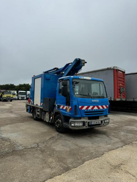 Iveco Eurocargo 100E19 - Itsekulkevat henkilönostimet: kuva Iveco Eurocargo 100E19 - Itsekulkevat henkilönostimet Iveco Eurocargo 100E19 - Itsekulkevat henkilönostimet: kuva Iveco Eurocargo 100E19 - Itsekulkevat henkilönostimet