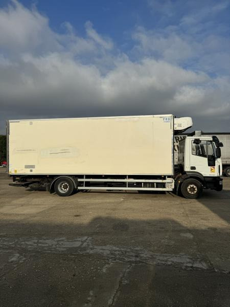 Refrigeraattori kuorma-auto Iveco Eurocargo 160E30: kuva Refrigeraattori kuorma-auto Iveco Eurocargo 160E30