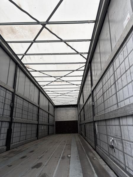 Kögel - Pressukapellipuoliperävaunu: kuva Kögel - Pressukapellipuoliperävaunu Kögel - Pressukapellipuoliperävaunu: kuva Kögel - Pressukapellipuoliperävaunu