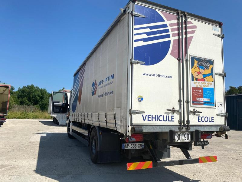 MAN TGX 18.360 - Pressukapelli kuorma-auto: kuva MAN TGX 18.360 - Pressukapelli kuorma-auto MAN TGX 18.360 - Pressukapelli kuorma-auto: kuva MAN TGX 18.360 - Pressukapelli kuorma-auto