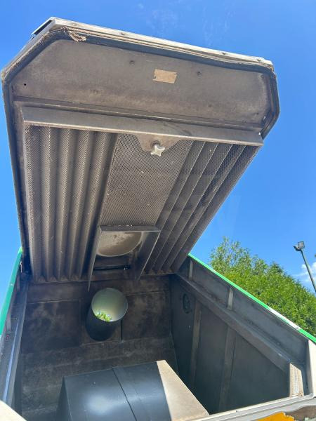 Mathieu Azura MC210 - Lakaisuauto: kuva Mathieu Azura MC210 - Lakaisuauto Mathieu Azura MC210 - Lakaisuauto: kuva Mathieu Azura MC210 - Lakaisuauto