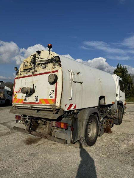 Mercedes Atego - Lakaisuauto: kuva Mercedes Atego - Lakaisuauto Mercedes Atego - Lakaisuauto: kuva Mercedes Atego - Lakaisuauto