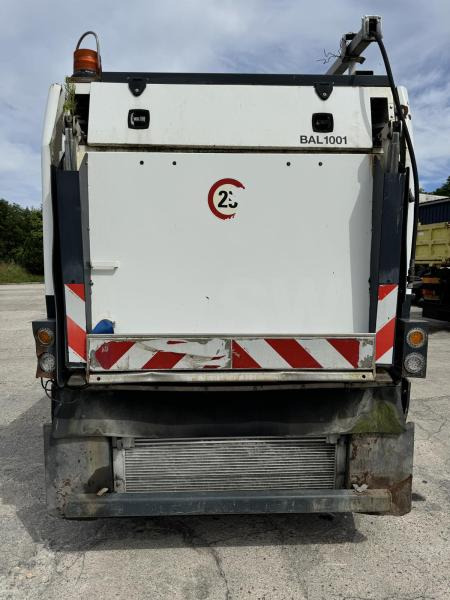 Schmidt Clingo 400 - Lakaisuauto: kuva Schmidt Clingo 400 - Lakaisuauto Schmidt Clingo 400 - Lakaisuauto: kuva Schmidt Clingo 400 - Lakaisuauto