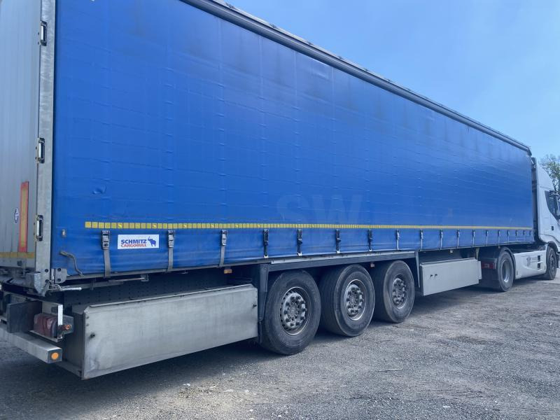 Pressukapellipuoliperävaunu Schmitz Cargobull: kuva Pressukapellipuoliperävaunu Schmitz Cargobull