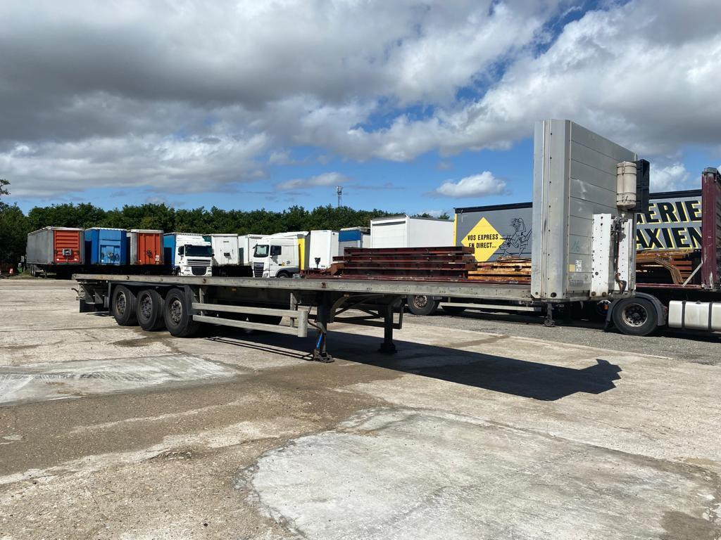 Schmitz Cargobull - Lavapuoliperävaunu: kuva Schmitz Cargobull - Lavapuoliperävaunu Schmitz Cargobull - Lavapuoliperävaunu: kuva Schmitz Cargobull - Lavapuoliperävaunu