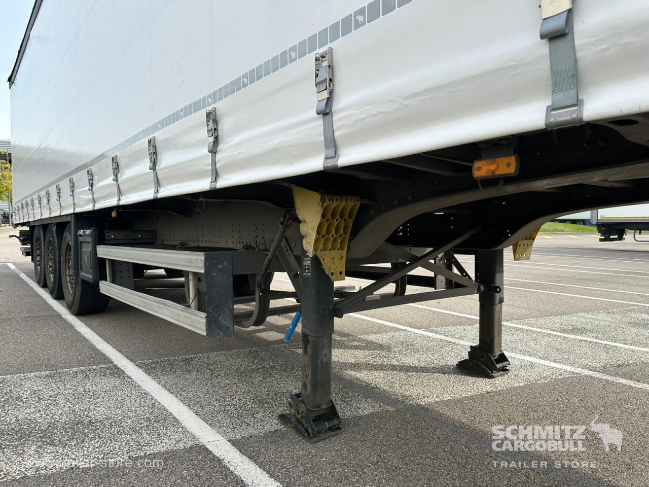 SCHMITZ Curtainsider Standard Taillift - Pressukapellipuoliperävaunu: kuva SCHMITZ Curtainsider Standard Taillift - Pressukapellipuoliperävaunu SCHMITZ Curtainsider Standard Taillift - Pressukapellipuoliperävaunu: kuva SCHMITZ Curtainsider Standard Taillift - Pressukapellipuoliperävaunu
