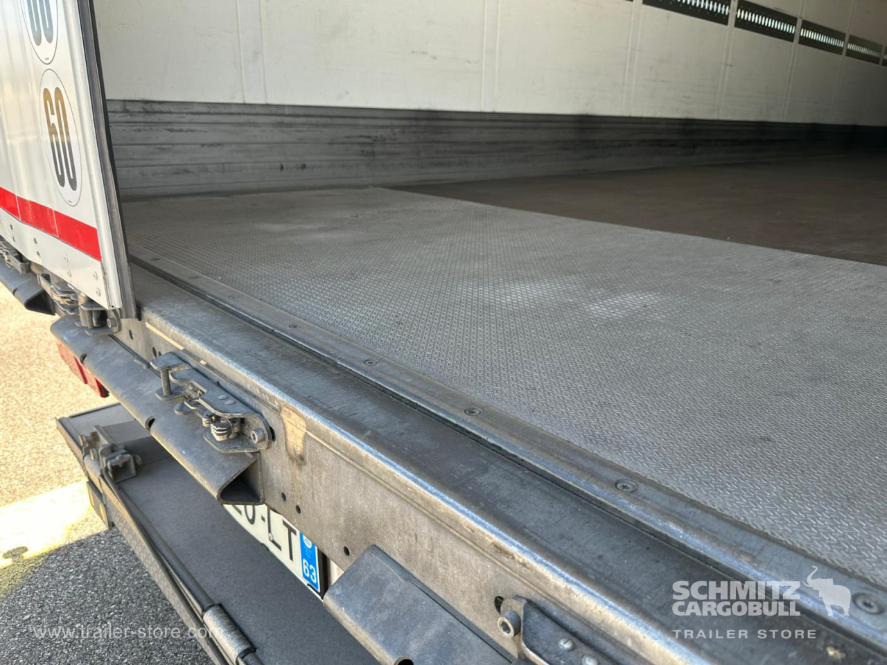 SCHMITZ Dryfreight Standard Taillift - Umpikori puoliperävaunu: kuva SCHMITZ Dryfreight Standard Taillift - Umpikori puoliperävaunu SCHMITZ Dryfreight Standard Taillift - Umpikori puoliperävaunu: kuva SCHMITZ Dryfreight Standard Taillift - Umpikori puoliperävaunu