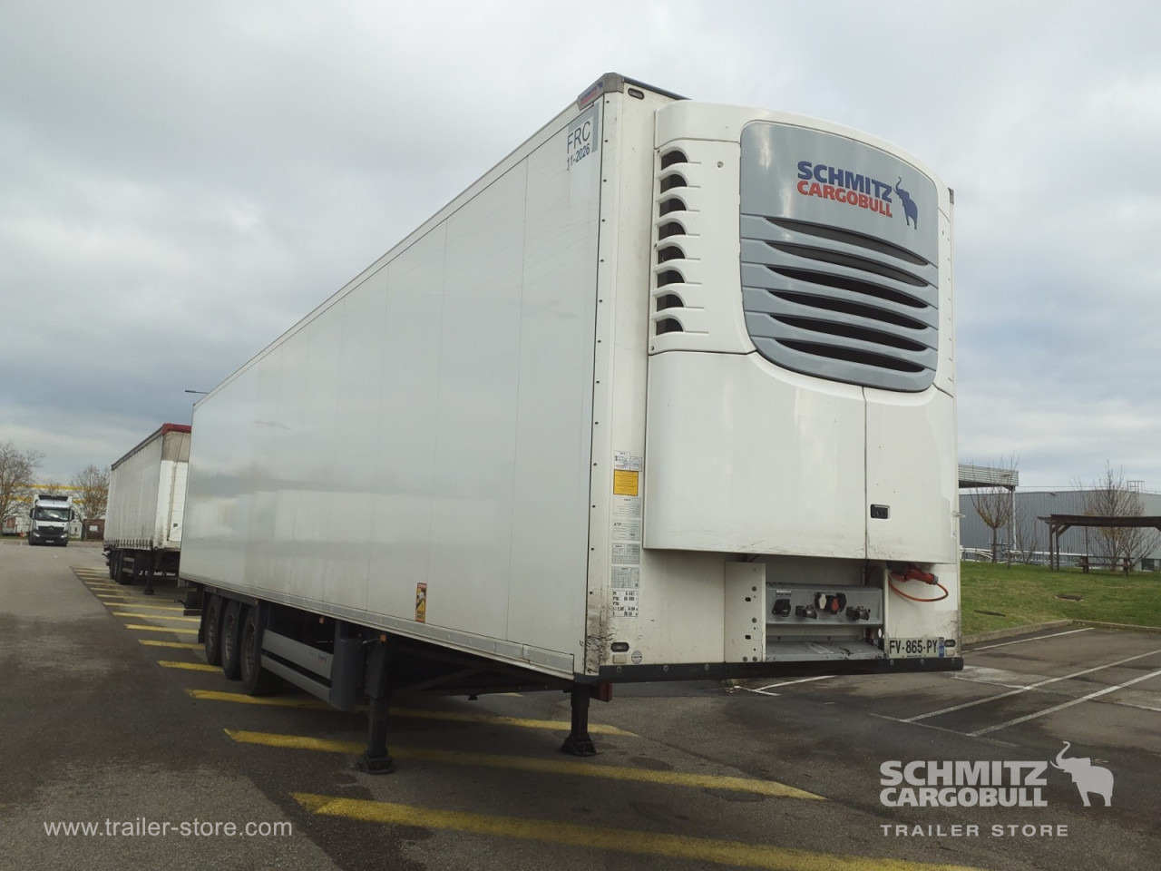 SCHMITZ Reefer Standard - Isoterminen puoliperävaunu: kuva SCHMITZ Reefer Standard - Isoterminen puoliperävaunu SCHMITZ Reefer Standard - Isoterminen puoliperävaunu: kuva SCHMITZ Reefer Standard - Isoterminen puoliperävaunu