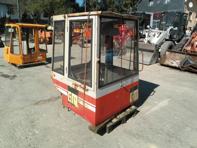 Kabine O&K L 5 - Ohjaamo ja sisustus - Rakennuskoneet: kuva Kabine O&K L 5 - Ohjaamo ja sisustus - Rakennuskoneet Kabine O&K L 5 - Ohjaamo ja sisustus - Rakennuskoneet: kuva Kabine O&K L 5 - Ohjaamo ja sisustus - Rakennuskoneet